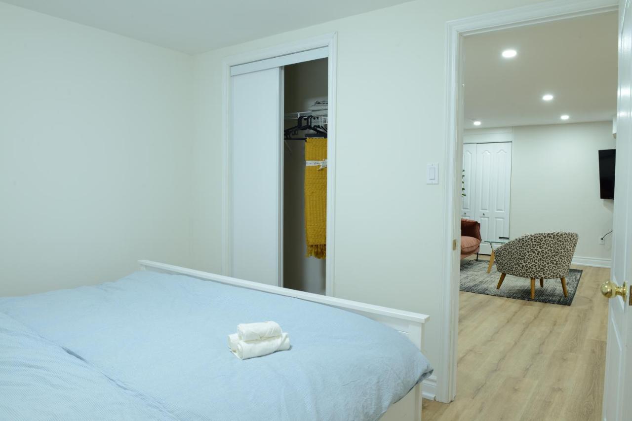 Spacious 2-Bed-Room Near Yonge & Major Mackenzie Richmond Hill Zewnętrze zdjęcie