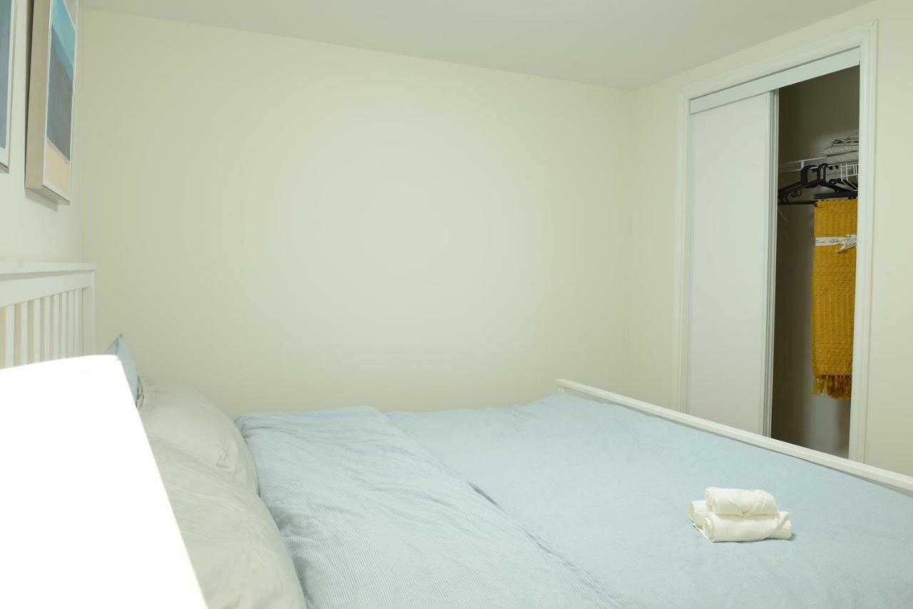 Spacious 2-Bed-Room Near Yonge & Major Mackenzie Richmond Hill Zewnętrze zdjęcie