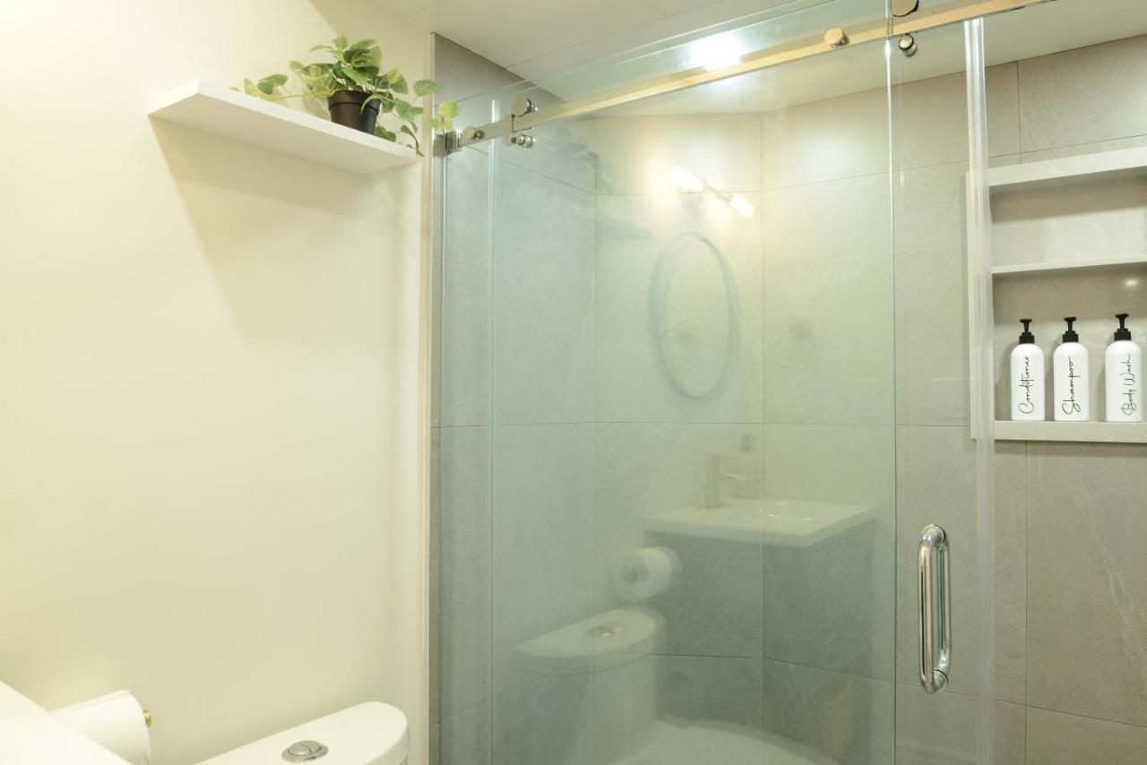 Spacious 2-Bed-Room Near Yonge & Major Mackenzie Richmond Hill Zewnętrze zdjęcie